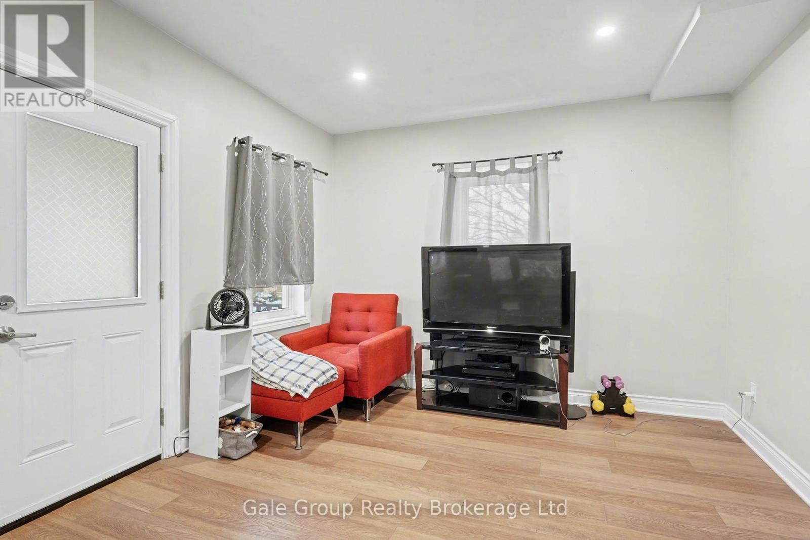 27 Oxford Street W, Blandford-Blenheim (Drumbo), ON - Indoor Photo Showing Other Room