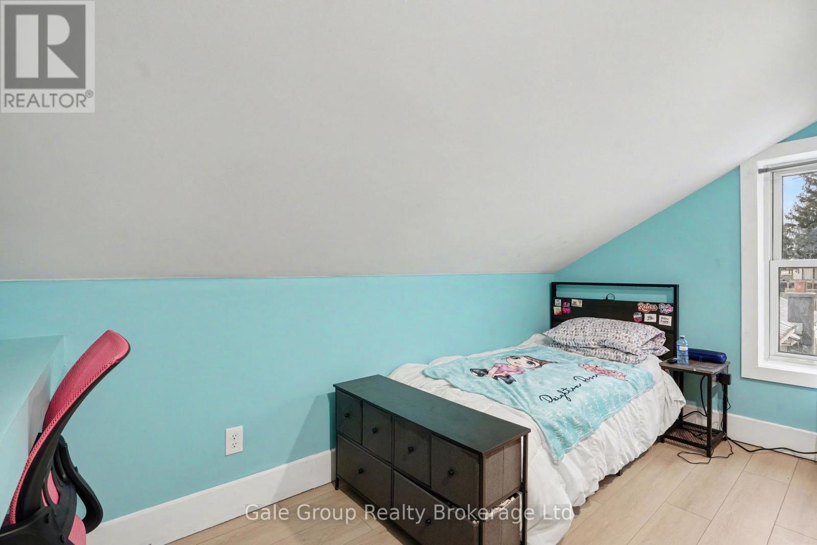 27 Oxford Street W, Blandford-Blenheim (Drumbo), ON - Indoor Photo Showing Bedroom