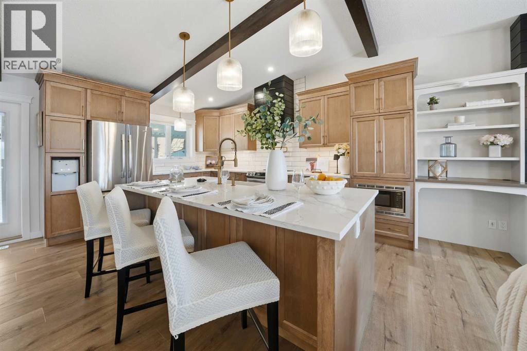 15 26534 Township Road 384, Rural Red Deer County, AB - Indoor Photo Showing Kitchen With Upgraded Kitchen