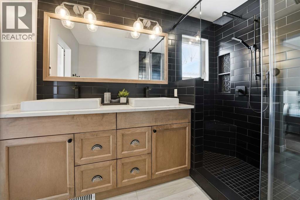 15 26534 Township Road 384, Rural Red Deer County, AB - Indoor Photo Showing Bathroom