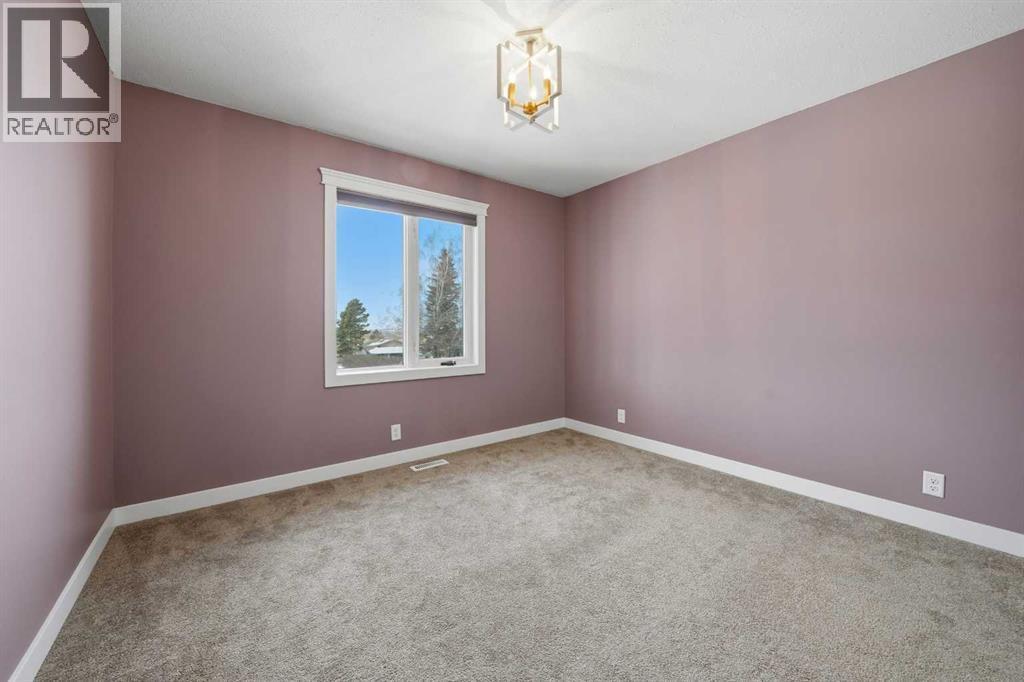 15 26534 Township Road 384, Rural Red Deer County, AB - Indoor Photo Showing Other Room