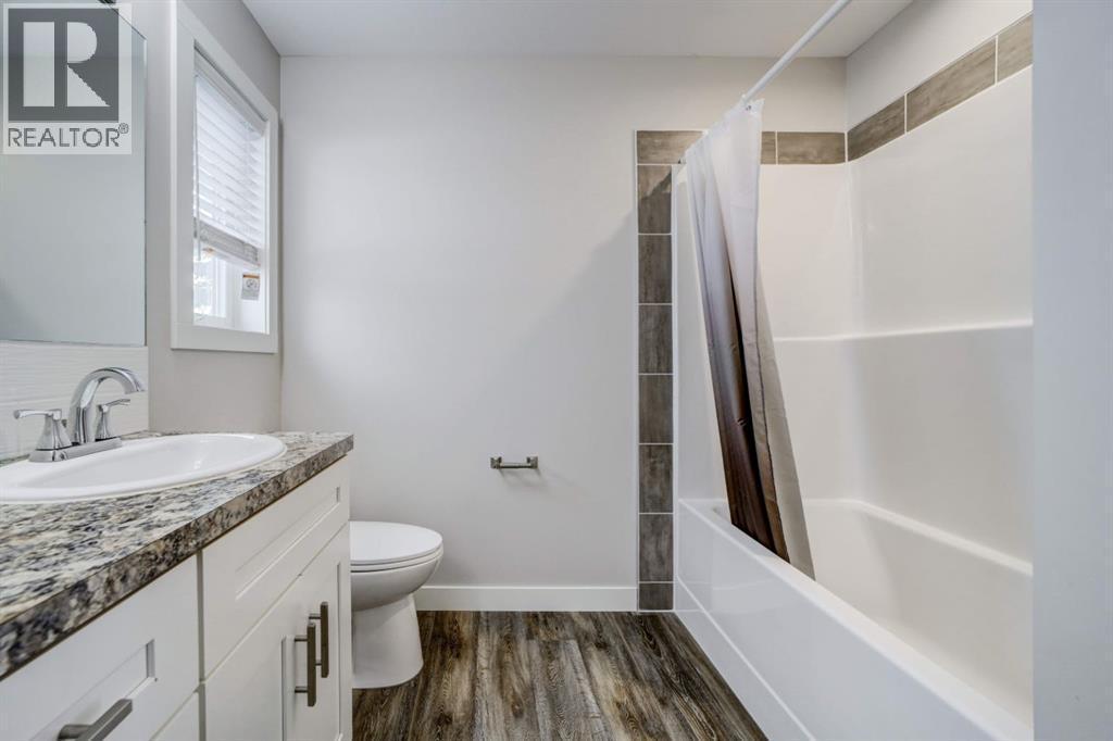 Master 5-Piece Ensuite - 203 1 Street, Shaughnessy, AB - Indoor Photo Showing Bathroom