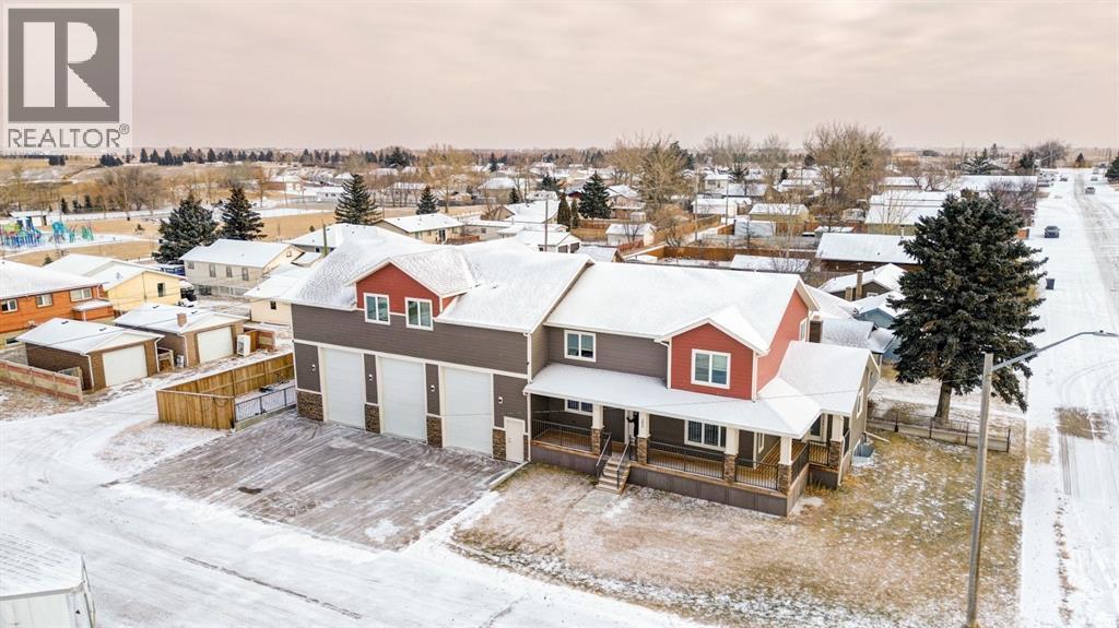 Large Corner Lot - 203 1 Street, Shaughnessy, AB - Outdoor