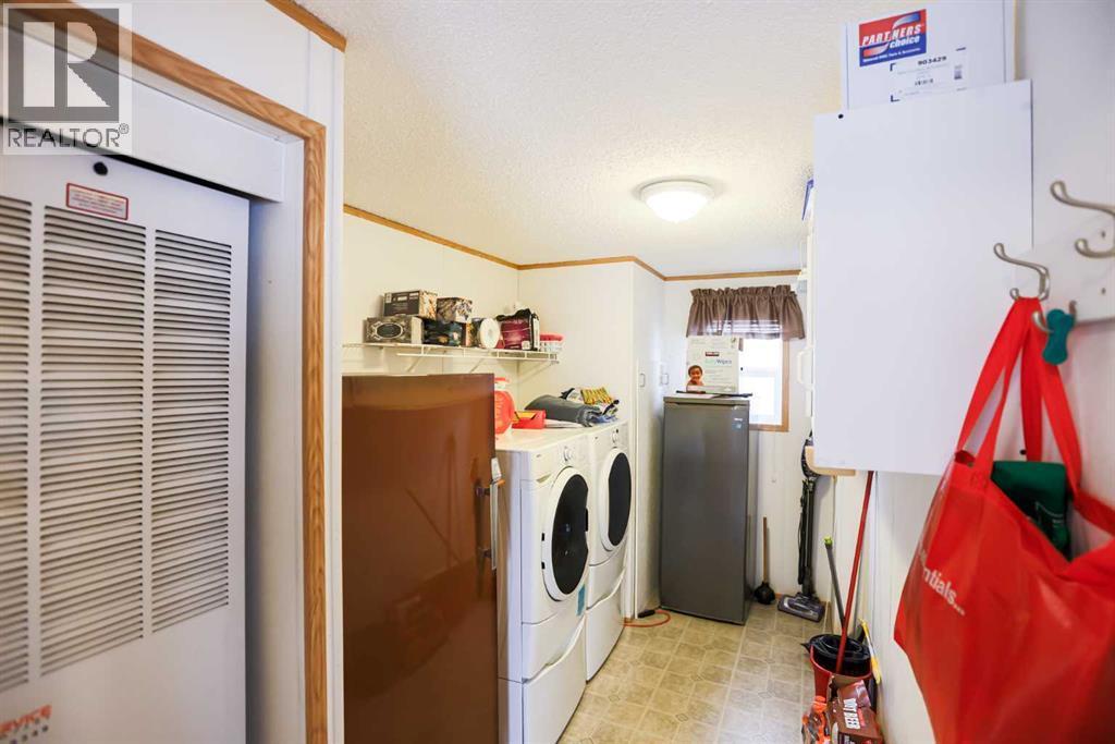 3217 31 Street S, Lethbridge, AB