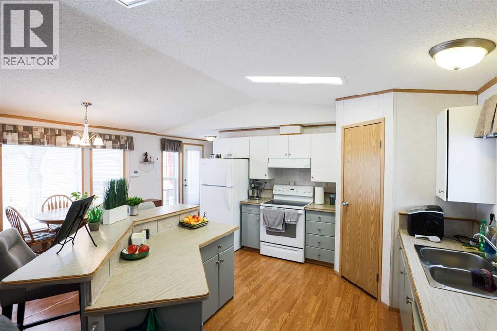 3217 31 Street S, Lethbridge, AB