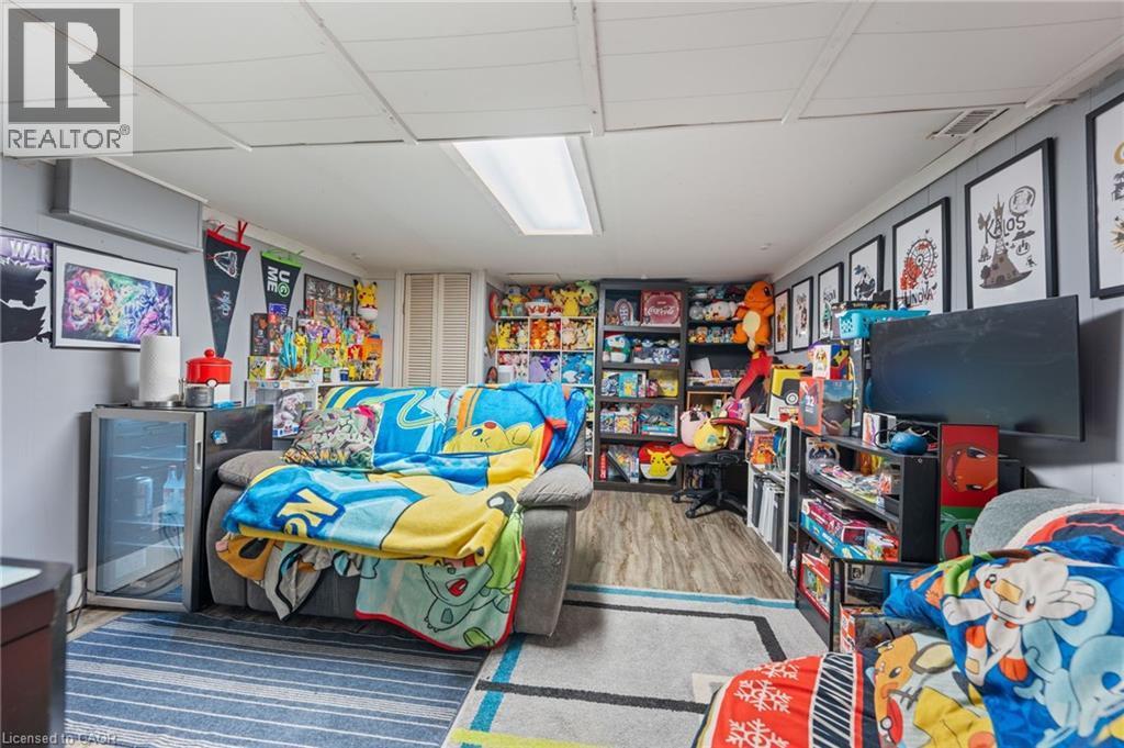 Playroom featuring light wood-style flooring - 234 Head Street N, Simcoe, ON - Indoor