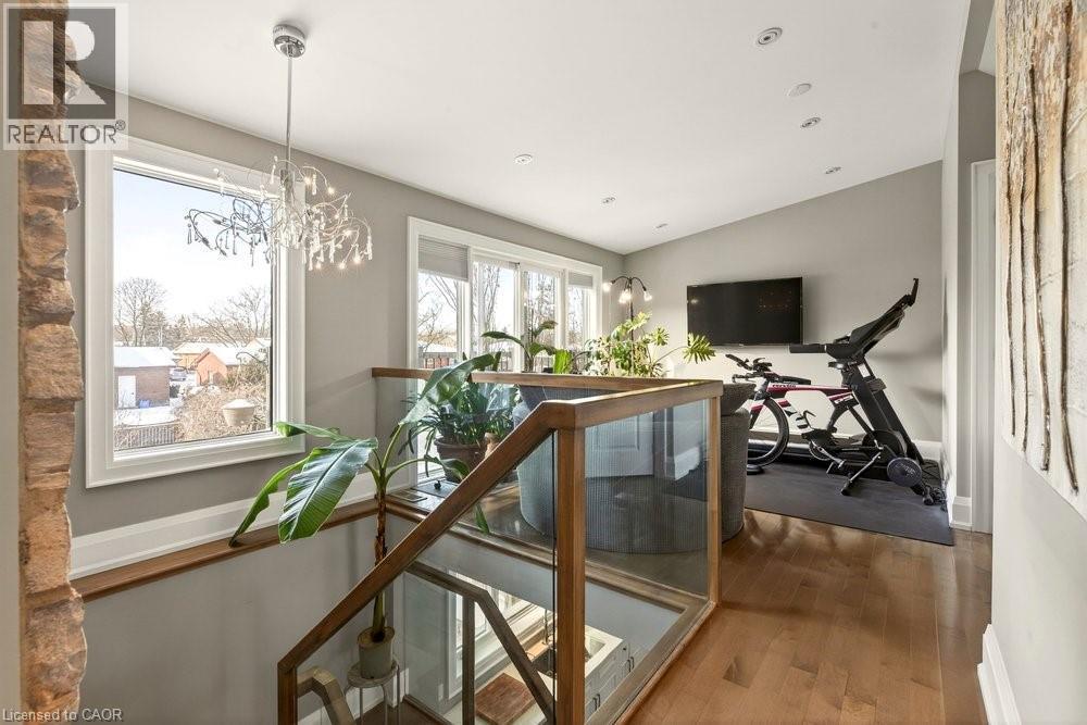 158 Ewen Road, Hamilton, ON - Indoor Photo Showing Other Room