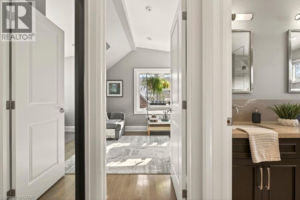 158 Ewen Road, Hamilton, ON - Indoor Photo Showing Other Room