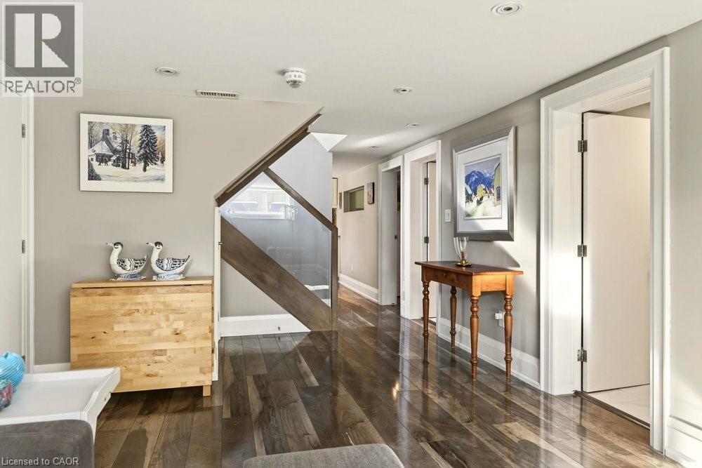 158 Ewen Road, Hamilton, ON - Indoor Photo Showing Other Room