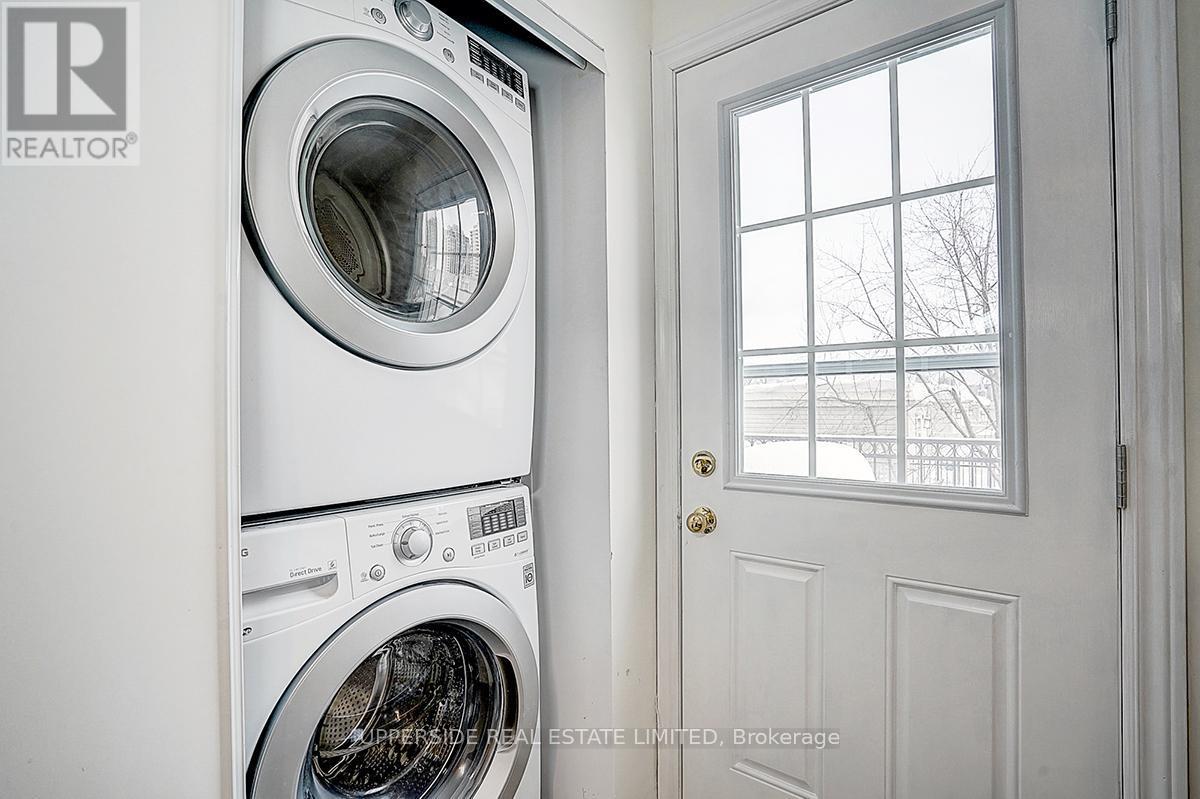 1134 - 5 Everson Drive, Toronto, ON - Indoor Photo Showing Laundry Room