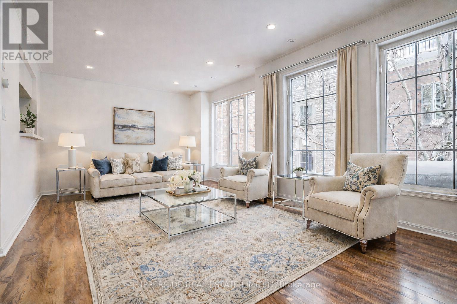 1134 - 5 Everson Drive, Toronto, ON - Indoor Photo Showing Living Room