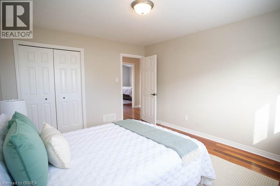 18 Gaal Court, Brantford, ON - Indoor Photo Showing Bedroom