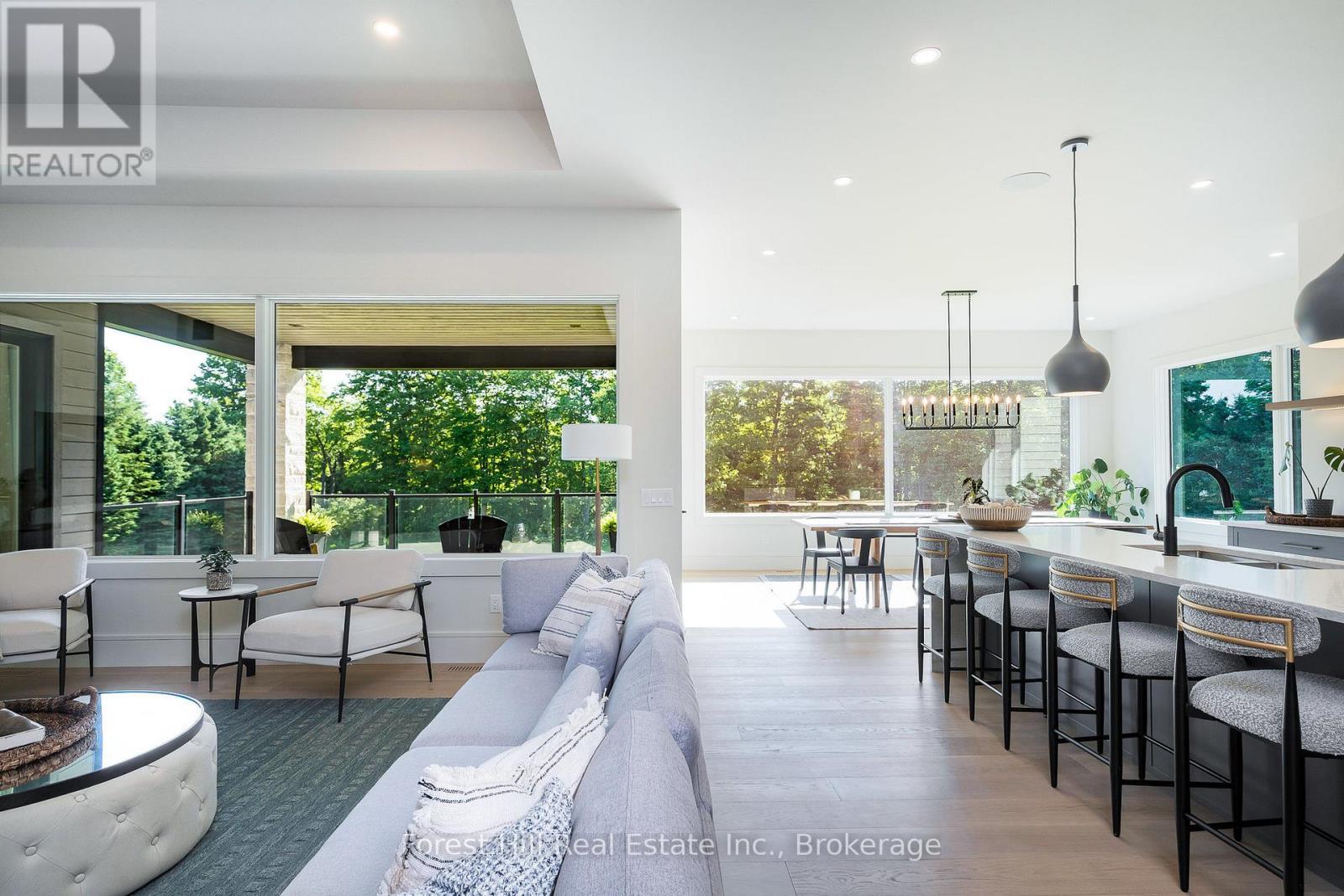 147 Blue Jay Crescent, Grey Highlands, ON - Indoor Photo Showing Other Room