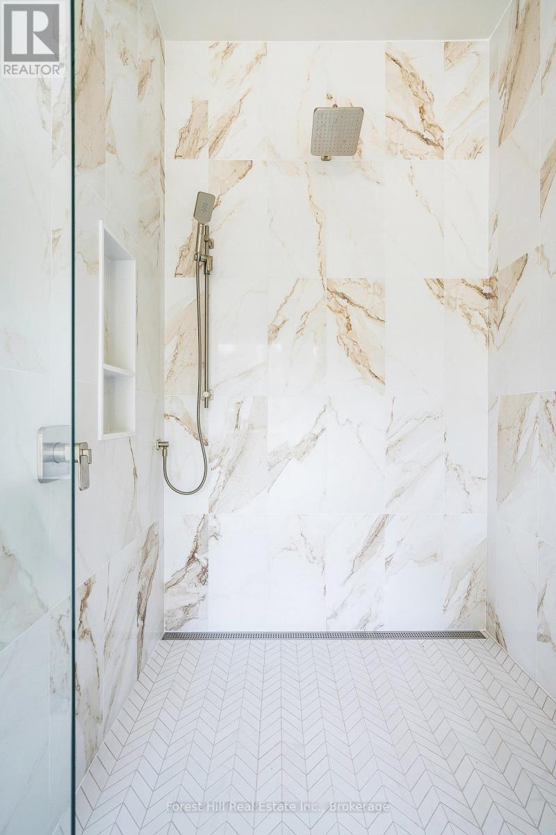 147 Blue Jay Crescent, Grey Highlands, ON - Indoor Photo Showing Bathroom