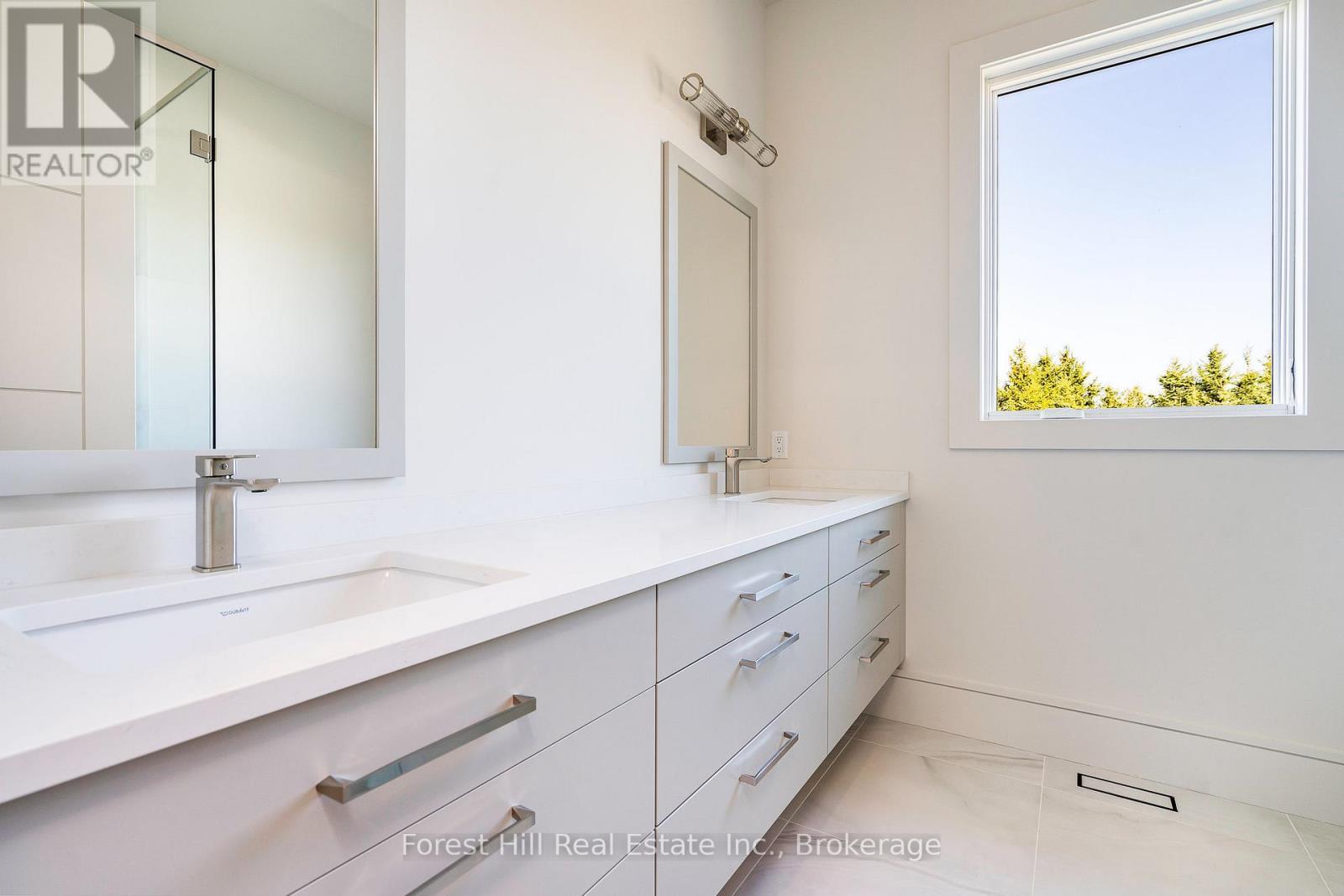 147 Blue Jay Crescent, Grey Highlands, ON - Indoor Photo Showing Bathroom