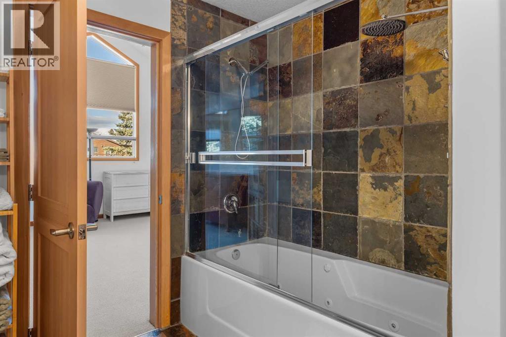 1712 11Th Avenue, Canmore, AB - Indoor Photo Showing Bathroom