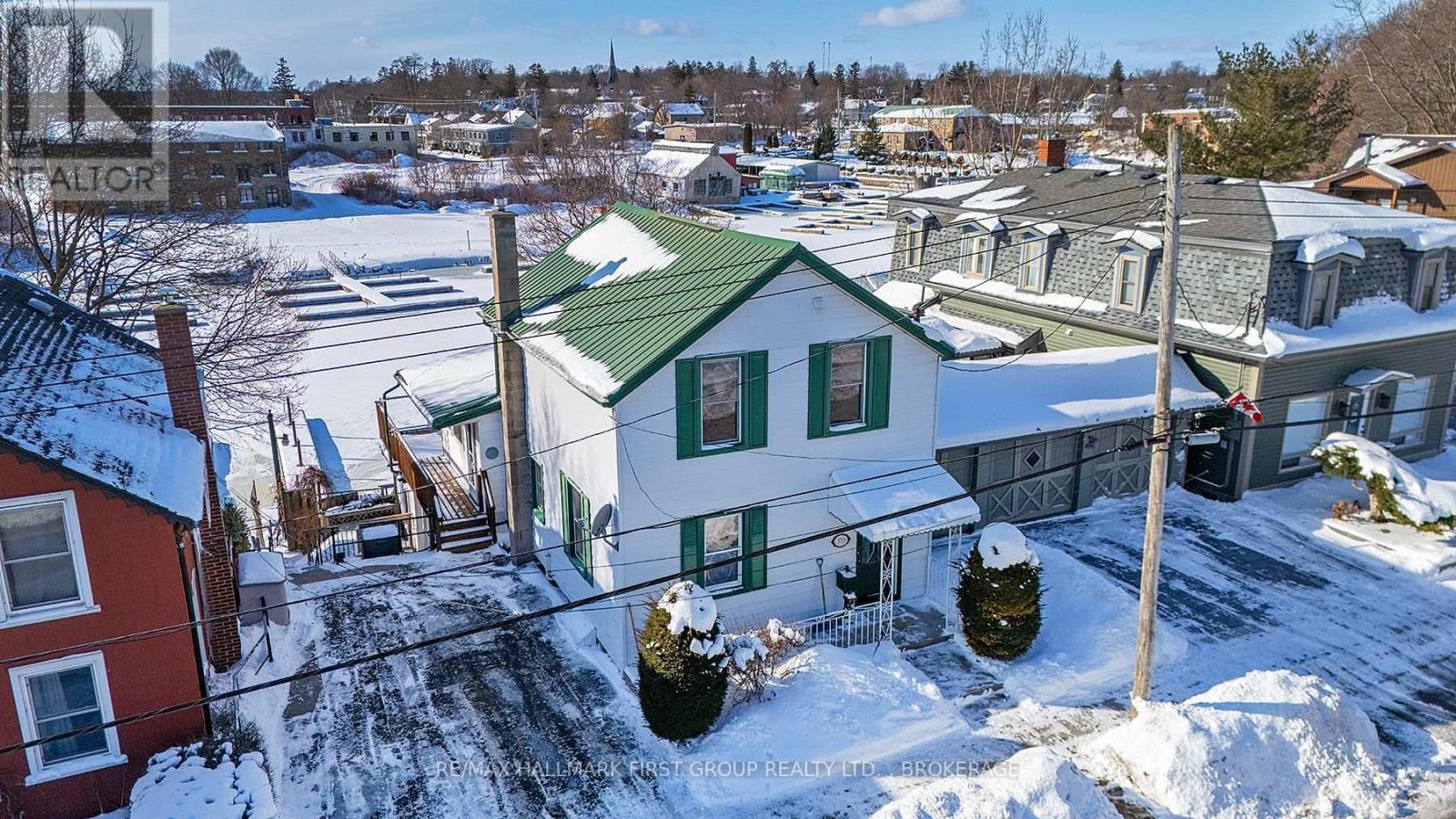 370 Stone Street S, Gananoque, ON - Outdoor