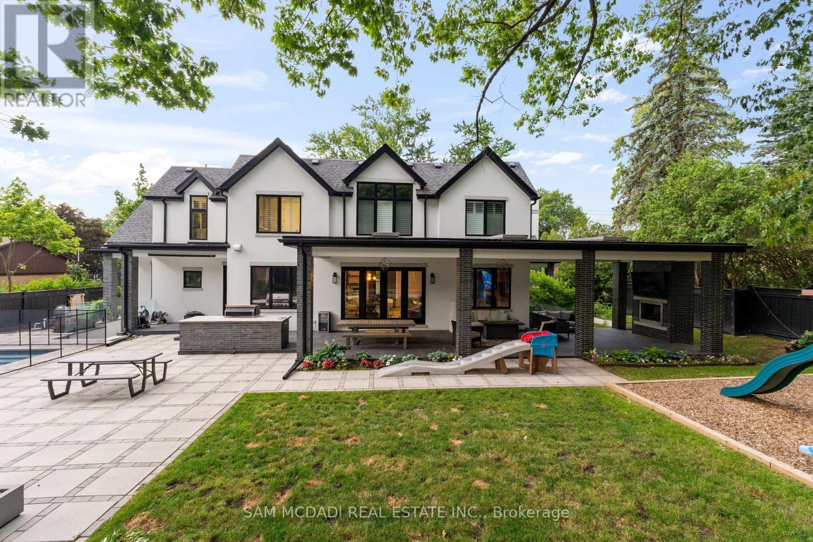 231 Wedgewood Drive, Oakville, ON - Outdoor With Deck Patio Veranda