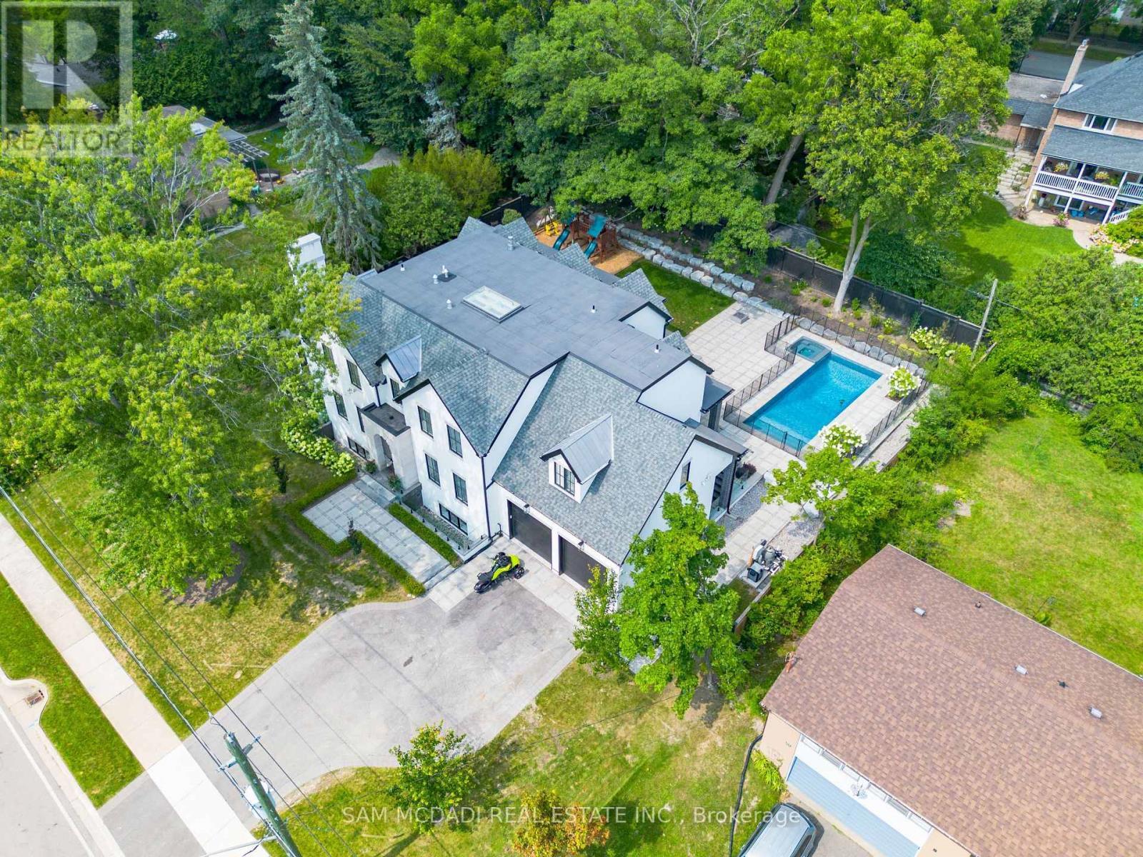 231 Wedgewood Drive, Oakville, ON - Outdoor With In Ground Pool With View