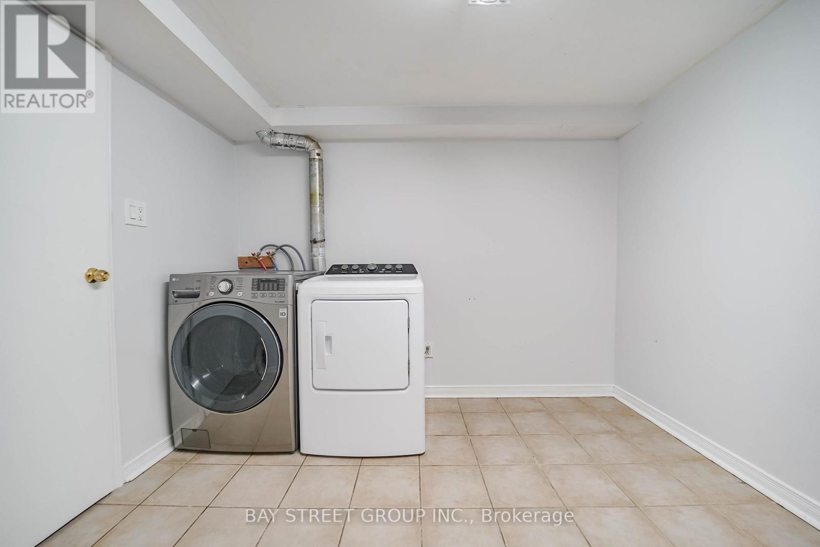 51 Bridley Drive, Toronto, ON - Indoor Photo Showing Laundry Room