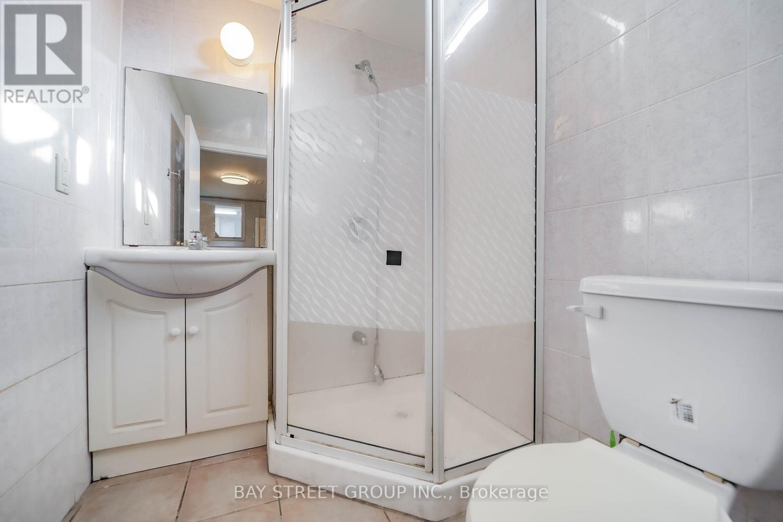 51 Bridley Drive, Toronto, ON - Indoor Photo Showing Bathroom