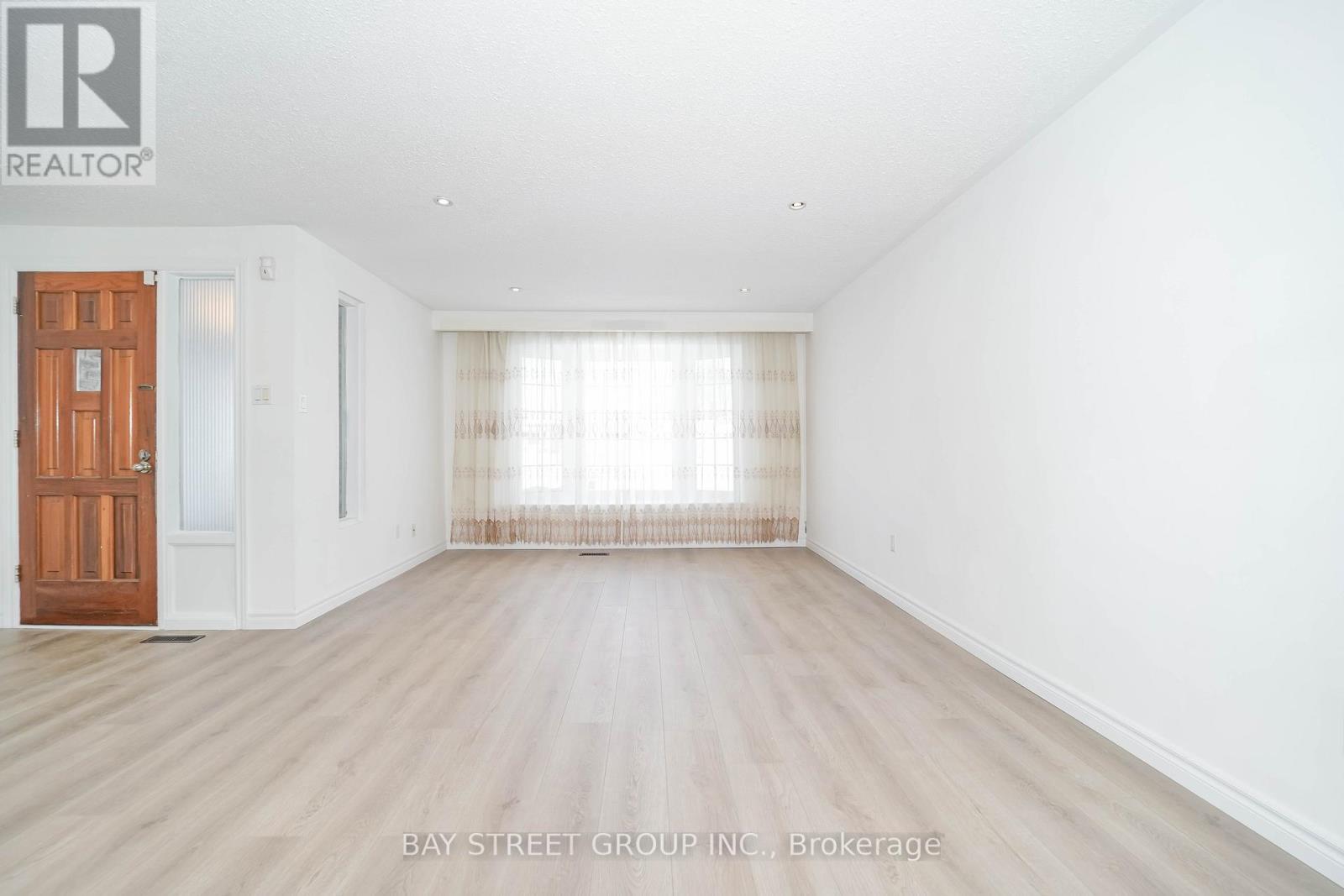 51 Bridley Drive, Toronto, ON - Indoor Photo Showing Other Room