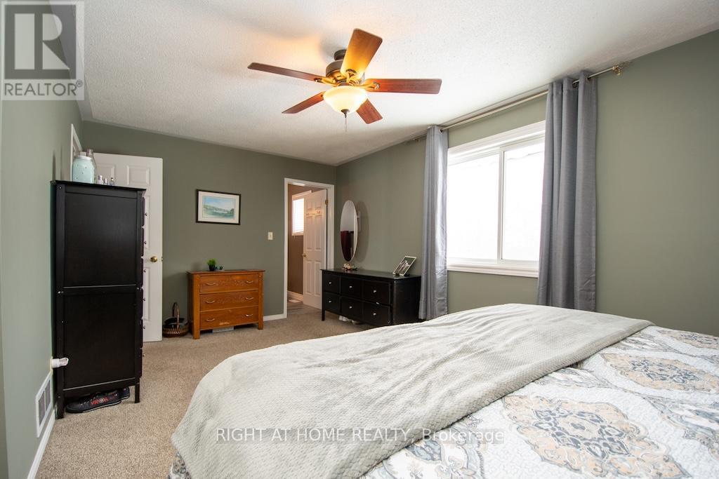 10 Kalman Drive, Cavan Monaghan (Cavan Twp), ON - Indoor Photo Showing Bedroom