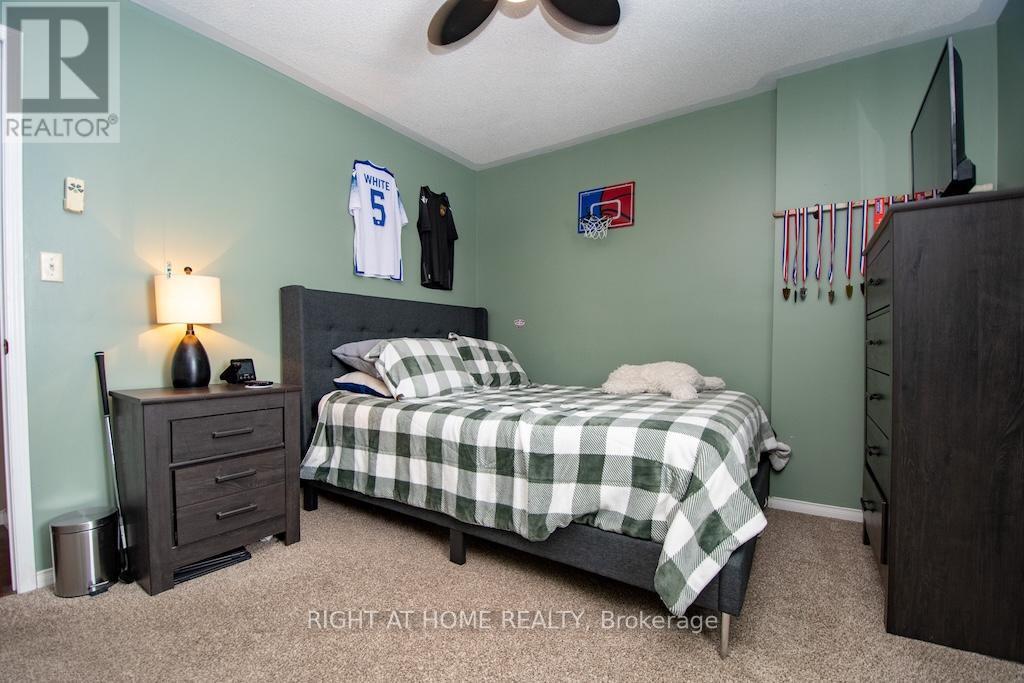 10 Kalman Drive, Cavan Monaghan (Cavan Twp), ON - Indoor Photo Showing Bedroom
