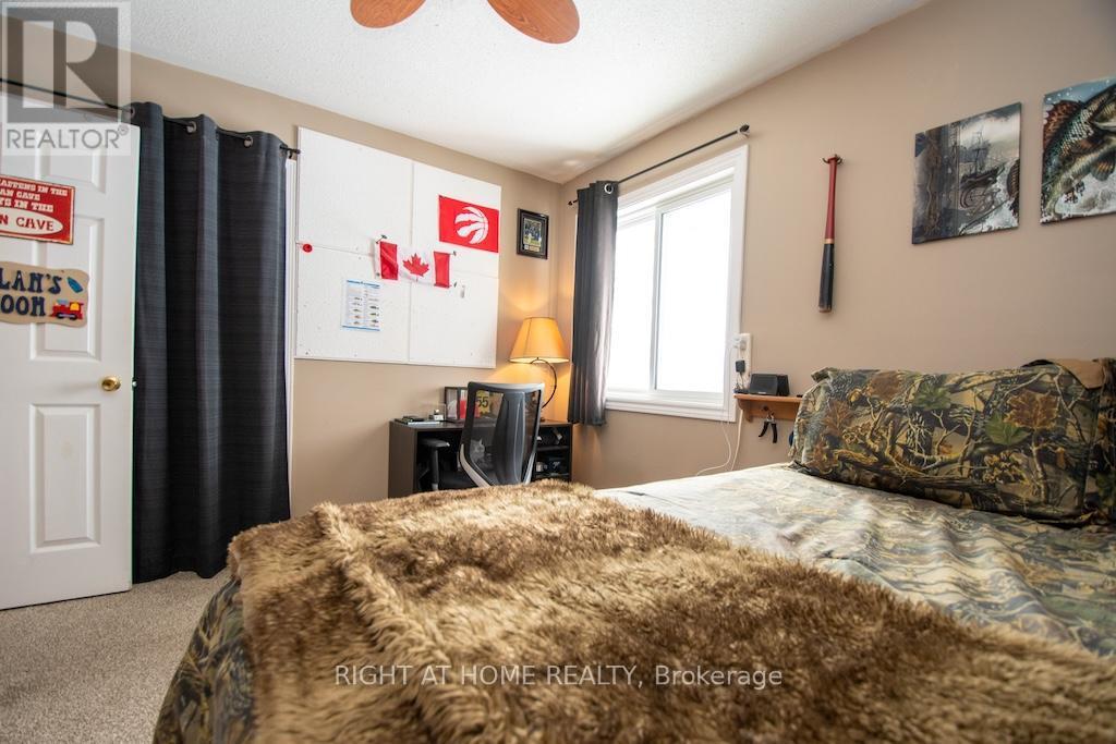 10 Kalman Drive, Cavan Monaghan (Cavan Twp), ON - Indoor Photo Showing Bedroom