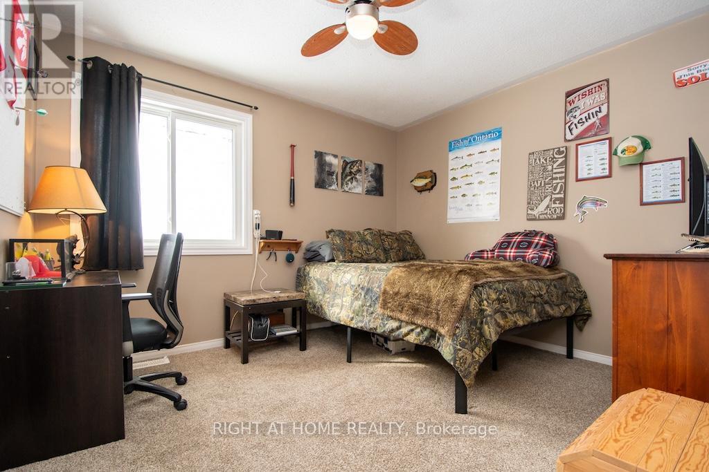 10 Kalman Drive, Cavan Monaghan (Cavan Twp), ON - Indoor Photo Showing Bedroom