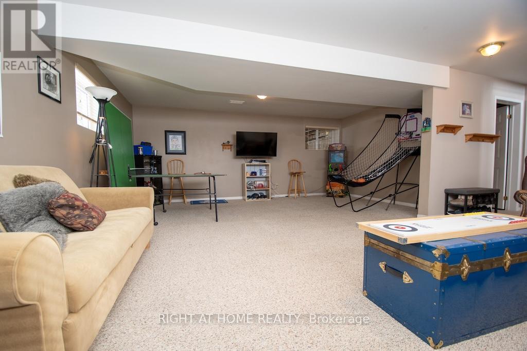 10 Kalman Drive, Cavan Monaghan (Cavan Twp), ON - Indoor