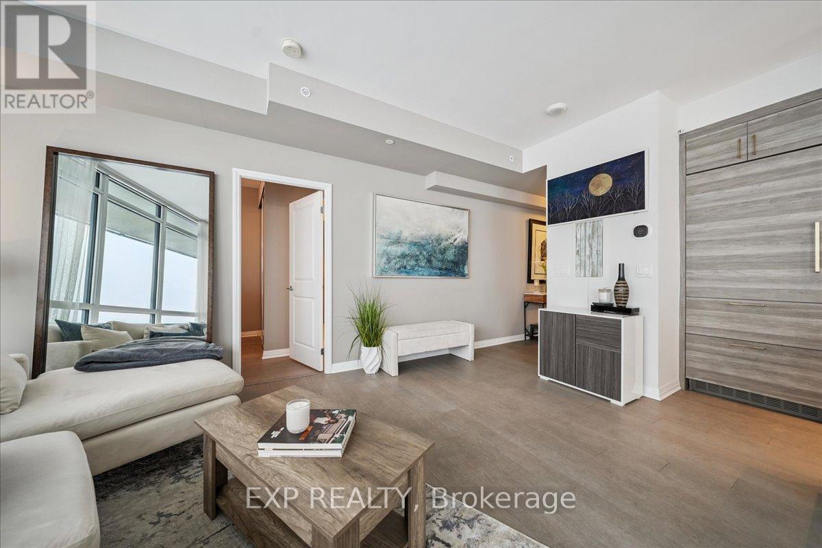 3404 - 59 Annie Craig Drive, Toronto, ON - Indoor Photo Showing Living Room