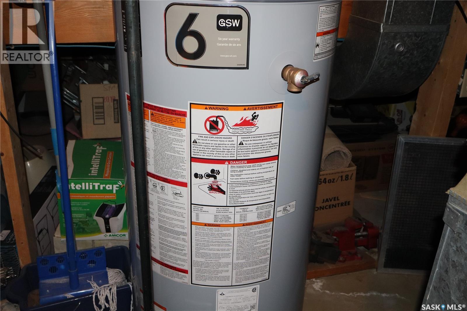 604 5Th Avenue W, Assiniboia, SK - Indoor Photo Showing Basement