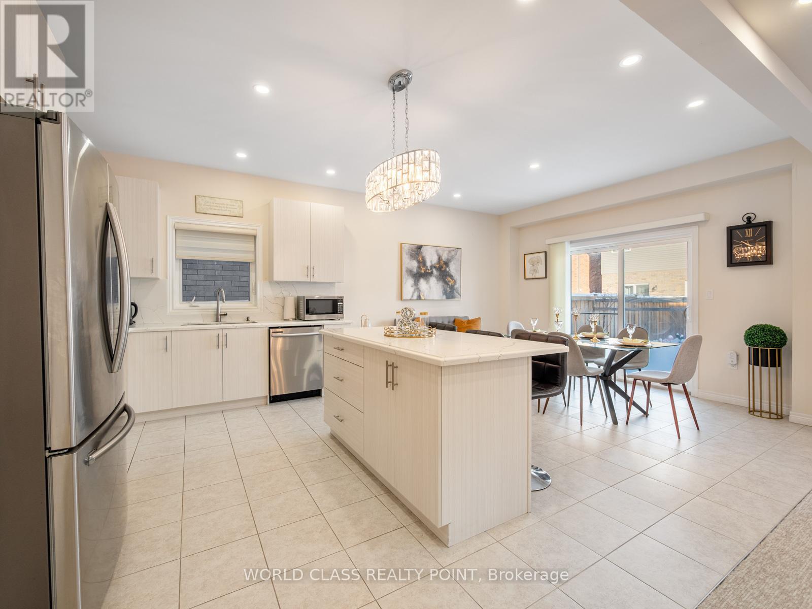 22 Bethune Avenue, Hamilton, ON - Indoor Photo Showing Kitchen With Stainless Steel Kitchen