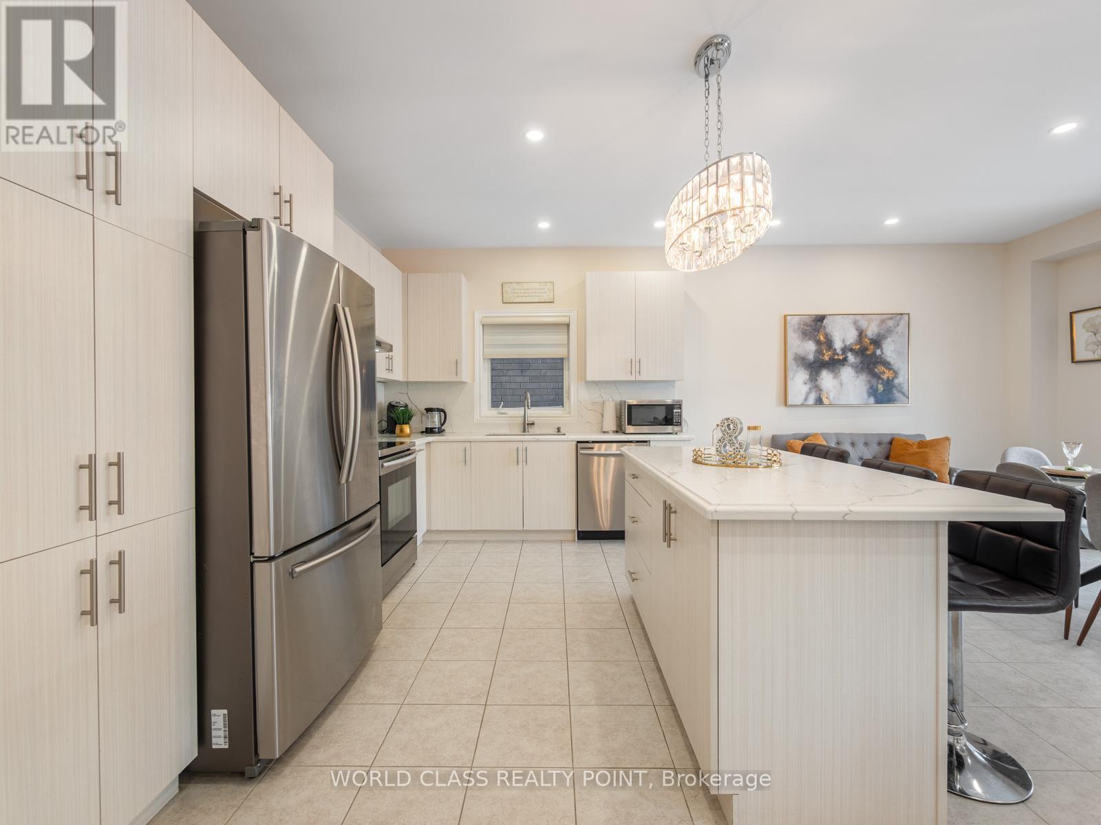 22 Bethune Avenue, Hamilton, ON - Indoor Photo Showing Kitchen With Stainless Steel Kitchen