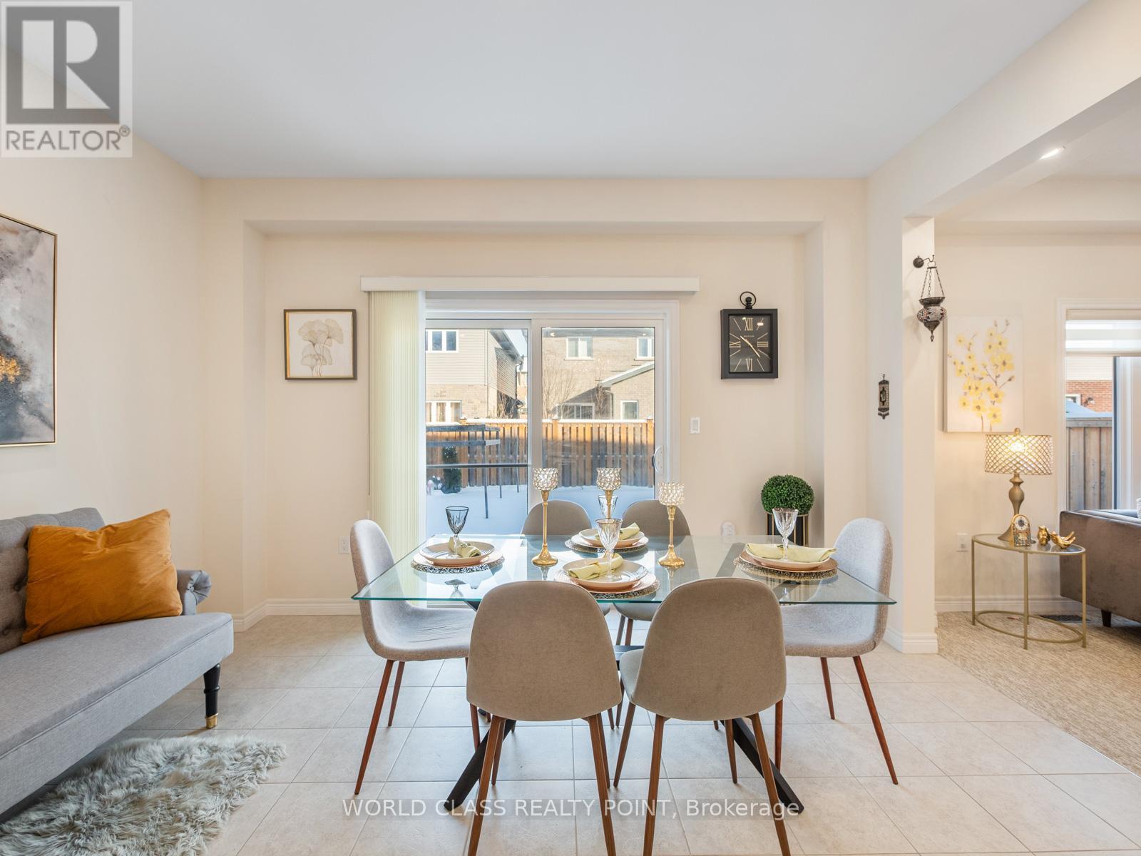 22 Bethune Avenue, Hamilton, ON - Indoor Photo Showing Dining Room