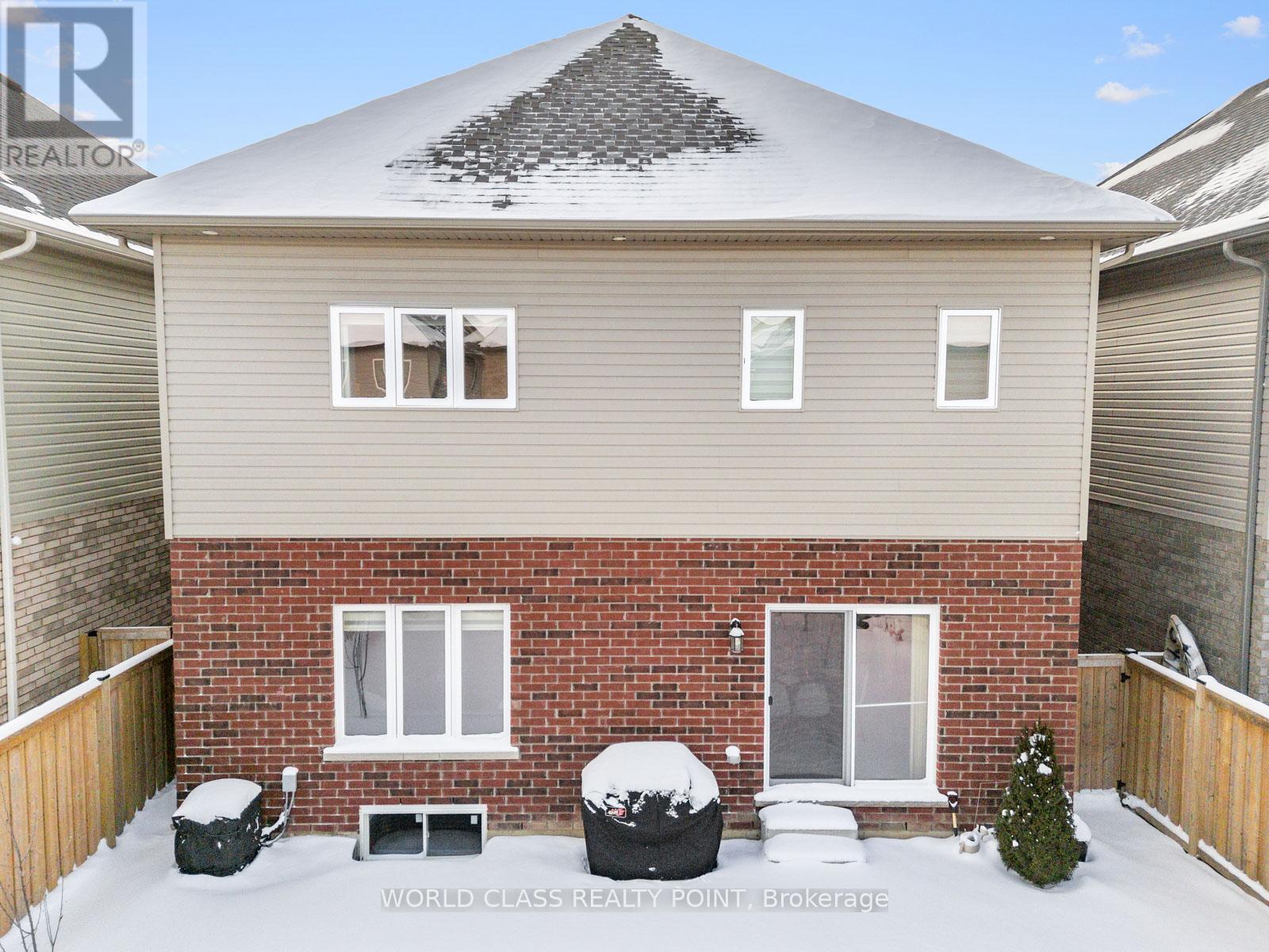 22 Bethune Avenue, Hamilton, ON - Outdoor With Exterior