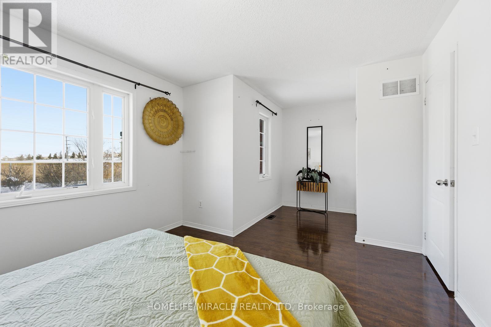 99 Spicebush Terrace, Brampton, ON - Indoor Photo Showing Bedroom