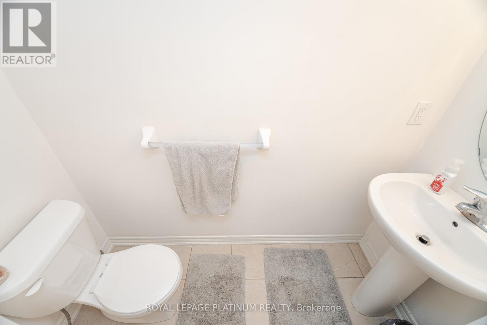 20 Haymarket Drive, Brampton, ON - Indoor Photo Showing Bathroom