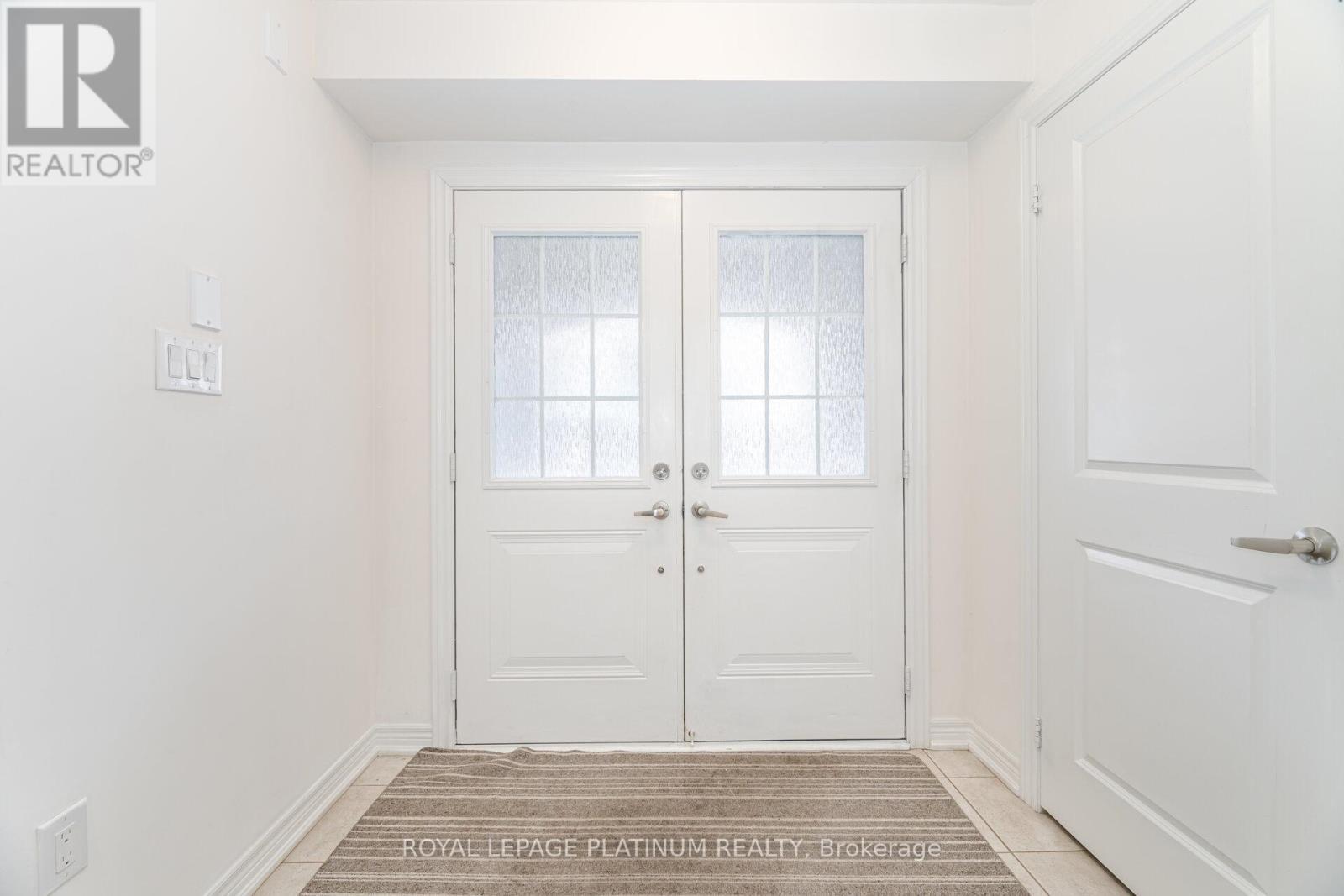20 Haymarket Drive, Brampton, ON - Indoor Photo Showing Other Room