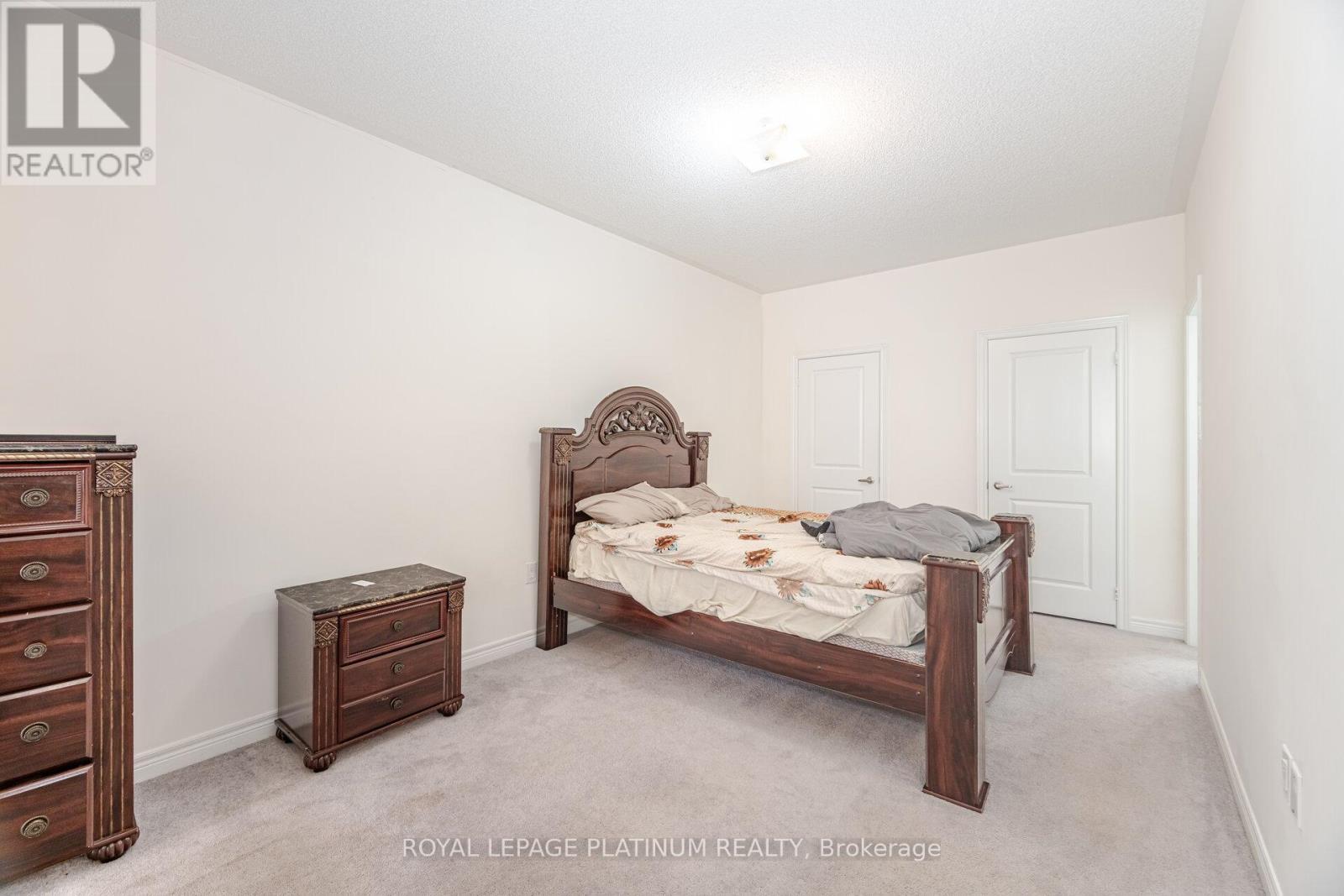 20 Haymarket Drive, Brampton, ON - Indoor Photo Showing Bedroom