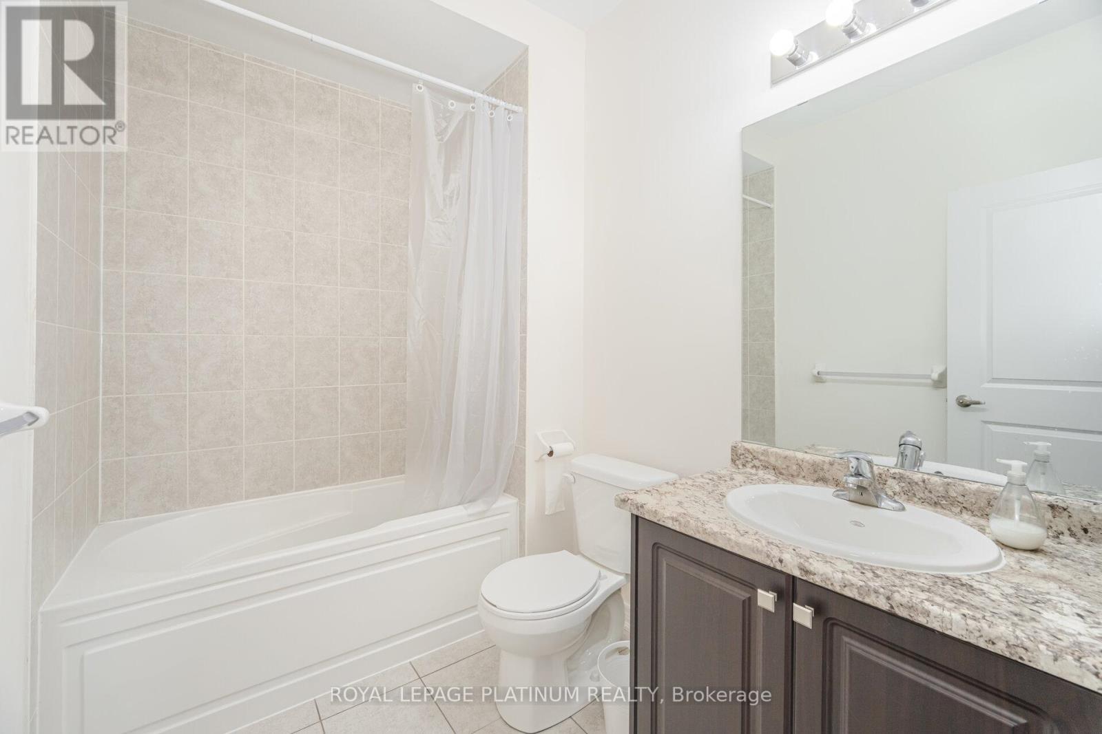20 Haymarket Drive, Brampton, ON - Indoor Photo Showing Bathroom