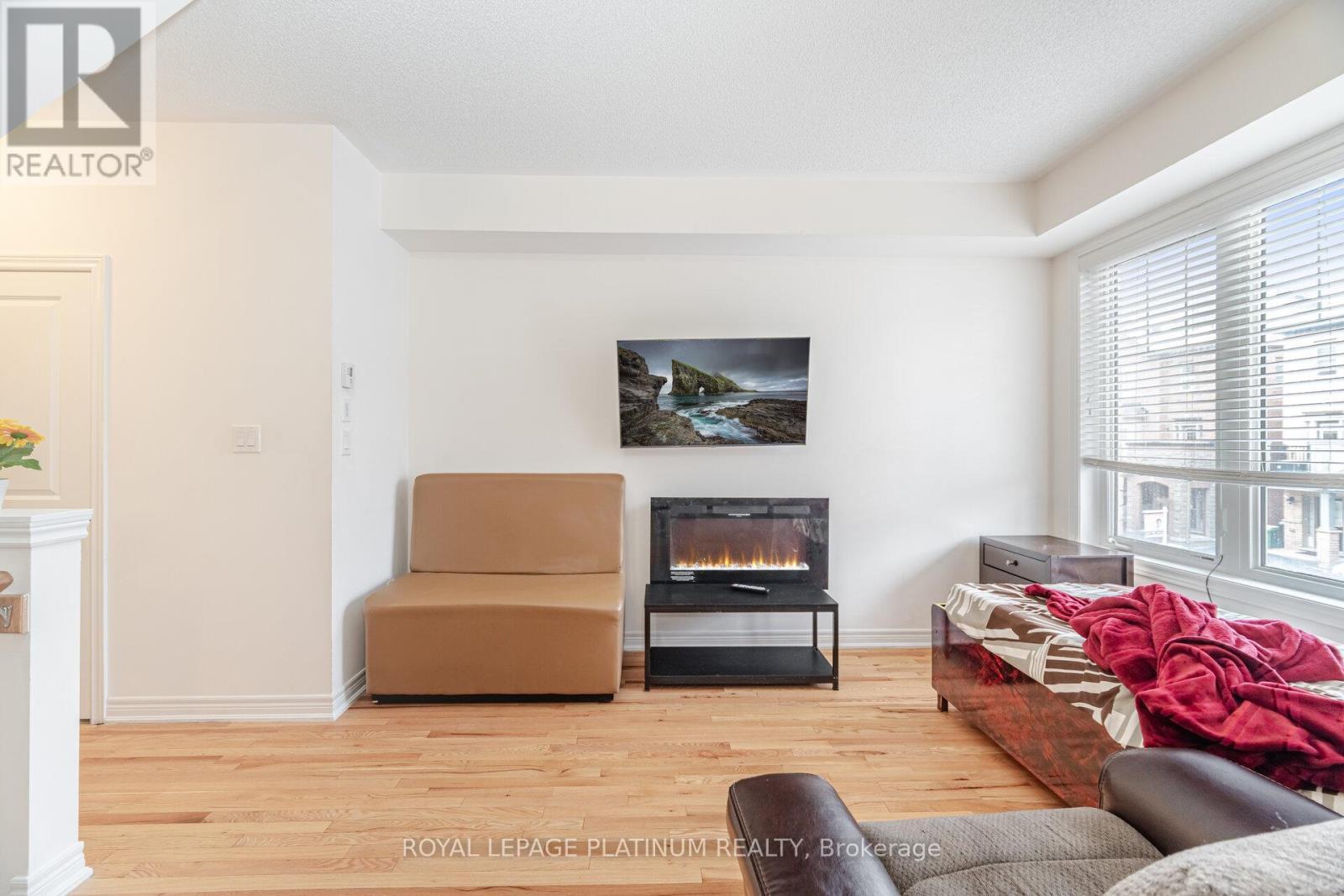 20 Haymarket Drive, Brampton, ON - Indoor Photo Showing Living Room With Fireplace