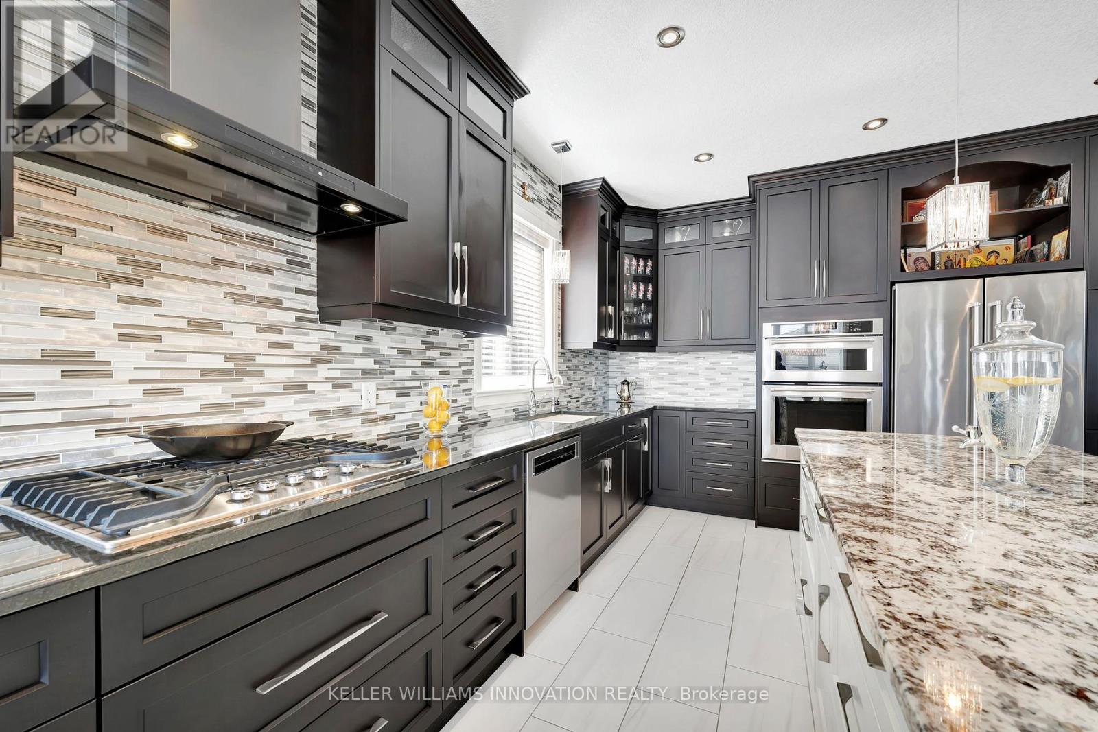107 Forbes Crescent, North Perth, ON - Indoor Photo Showing Kitchen With Upgraded Kitchen