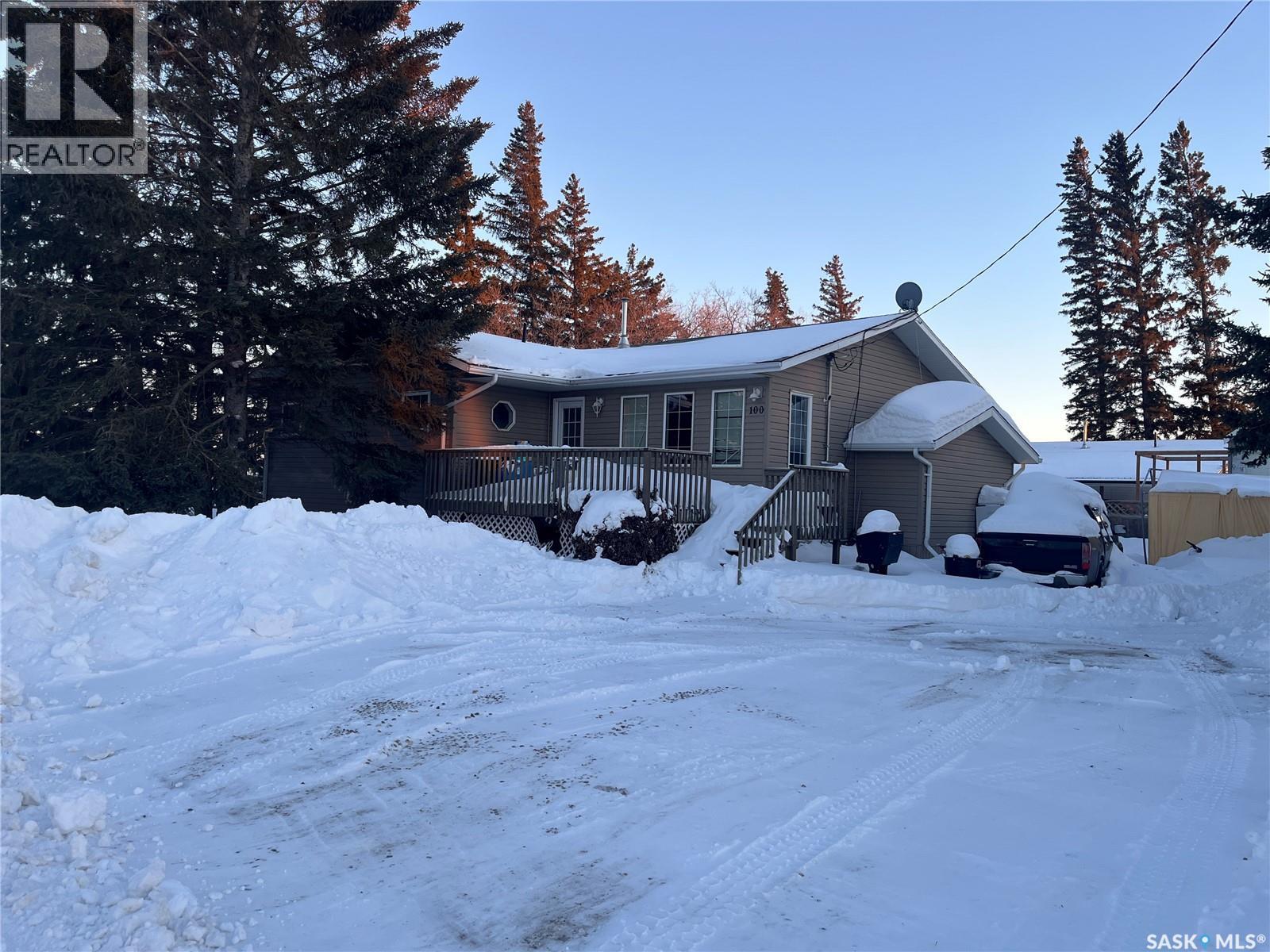 100 1St Avenue Sw, Wadena, SK - Outdoor