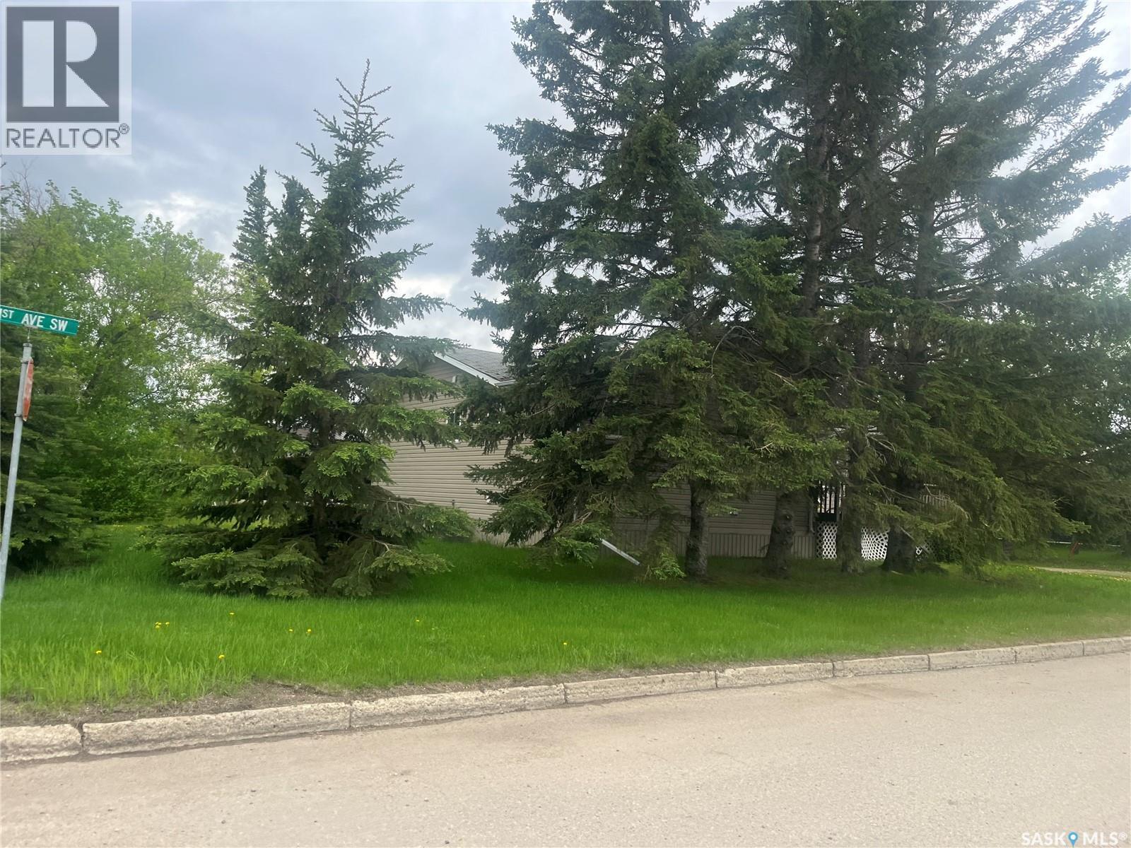 100 1St Avenue Sw, Wadena, SK