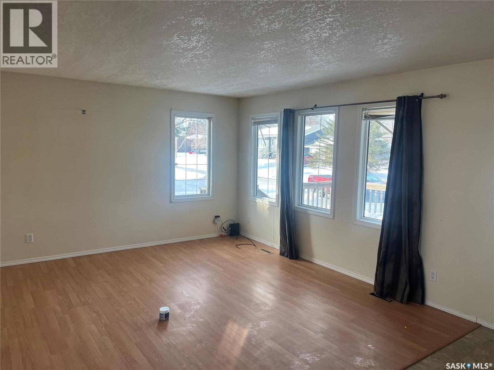 100 1St Avenue Sw, Wadena, SK