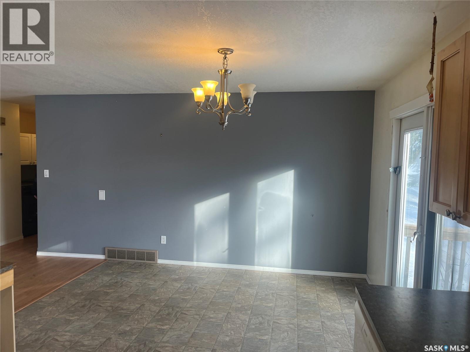 100 1St Avenue Sw, Wadena, SK