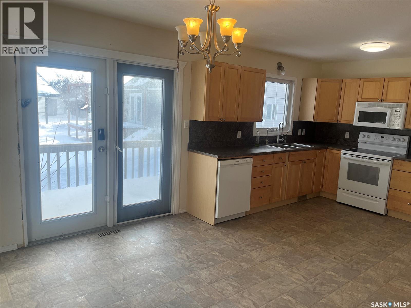 100 1St Avenue Sw, Wadena, SK