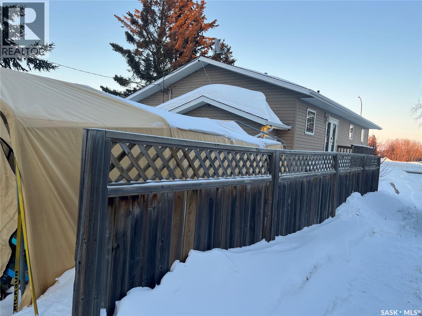 100 1St Avenue Sw, Wadena, SK - Outdoor With Exterior